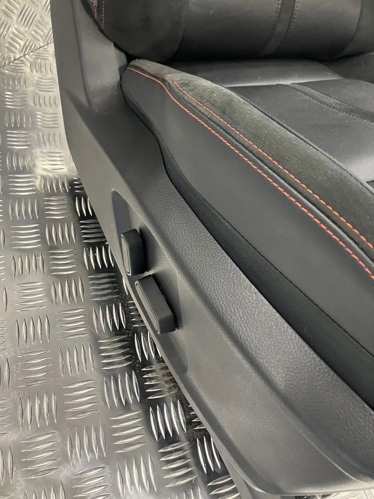 SCAUN INCALZIT ELECTRIC DREAPTA FORD RANGER 19- 4D STORMTRAK Product image