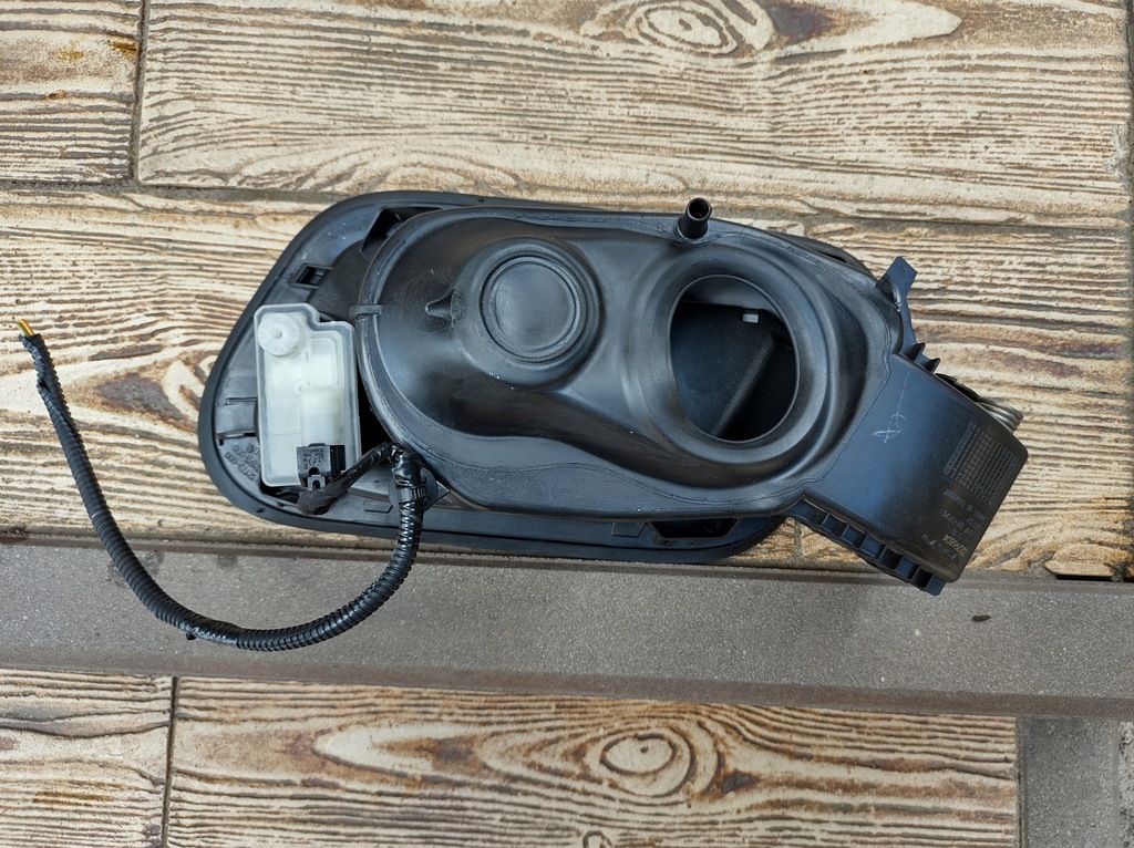 VOLVO XC40 20r clapeta umplere combustibil 32296804 Product image