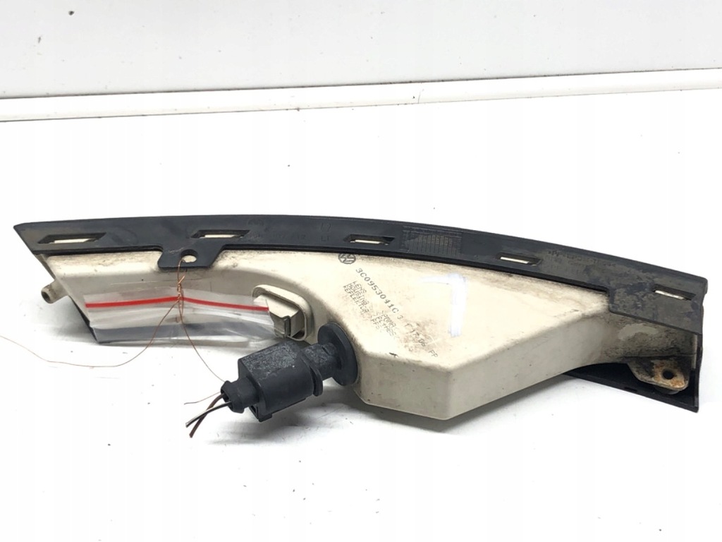 KIERUNKOWSKAZ LEWY PRZÓD VW PASSAT B6 3C0953041C 05-11 Product image