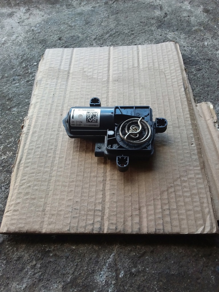 MERCEDES W176 A-KLASA PRZEPUSTNICA STEROWNIK KLAPY WYDECHU TŁUMIKA AMG Product image