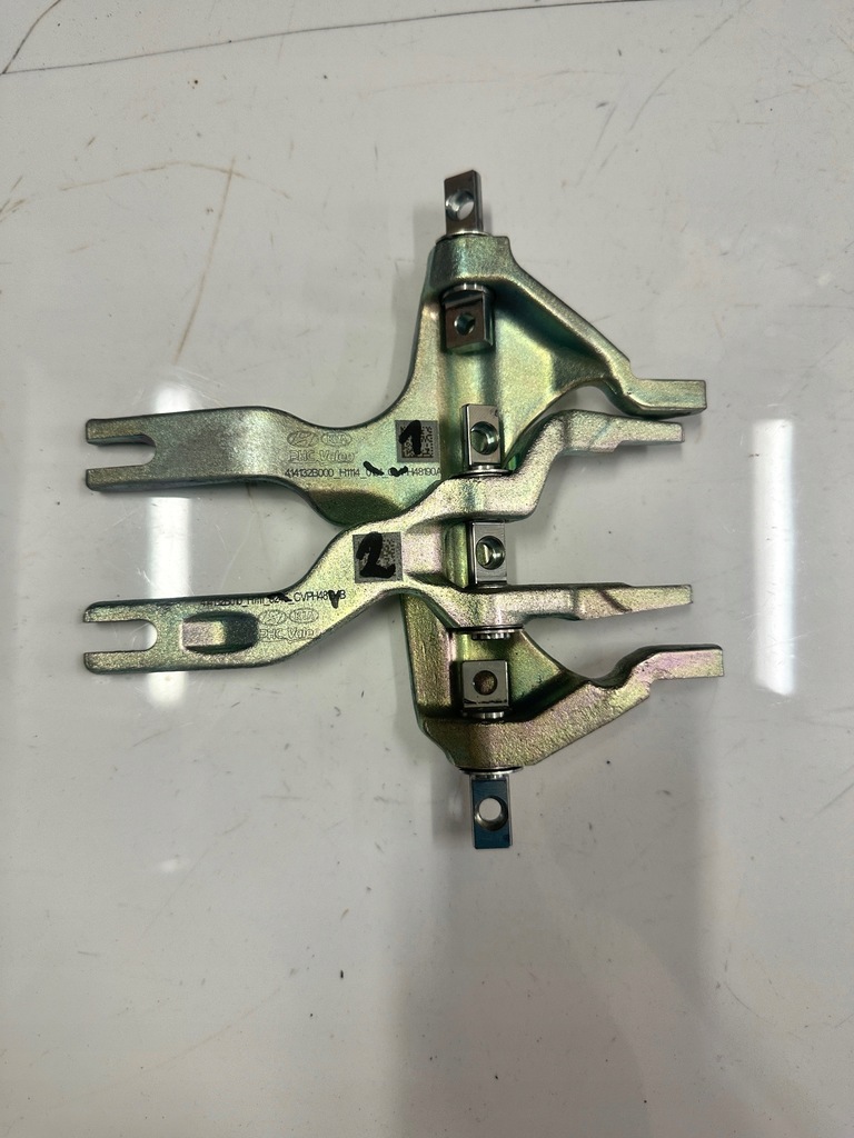 Furcă ambreiaj Kona Niro Ioniq 1.6 Hybr 414132B000 414132B010 Product image