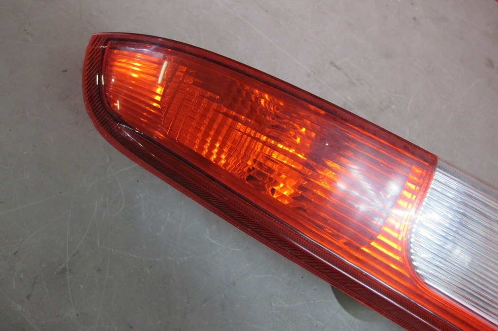 FORD C-MAX I MK1 03-07 LAMPA STANGA SPATE 3M51-13A603-AA Product image