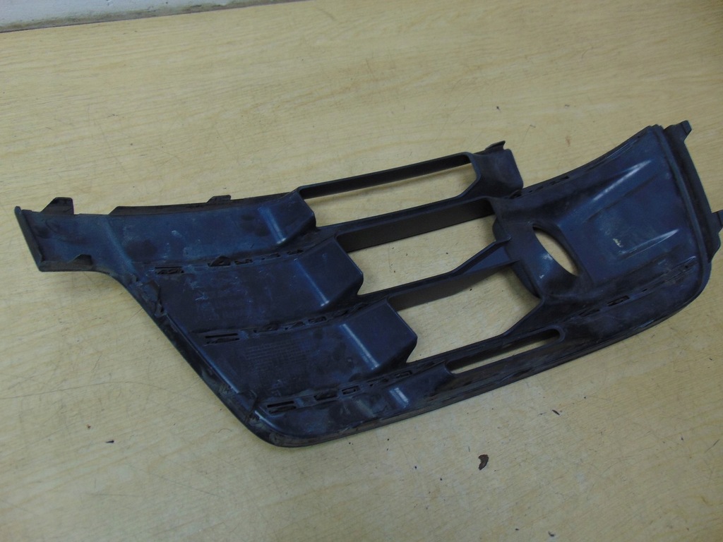 GRILĂ ÎN BARĂ ȘTANGA AUDI Q7 4M S-LINE LIFT 4M0807681E Product image
