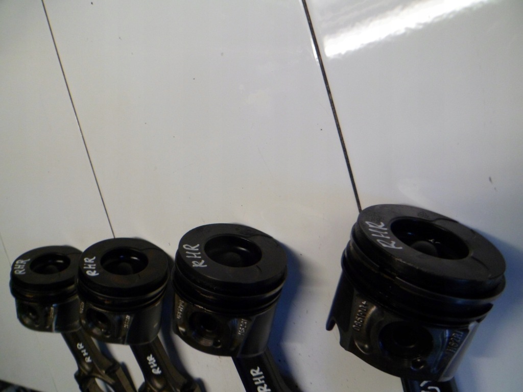 PEUGEOT 407 2.0HDI 136KM RHR PISTONE BIELA ​​PISTONI 085190+ Product image