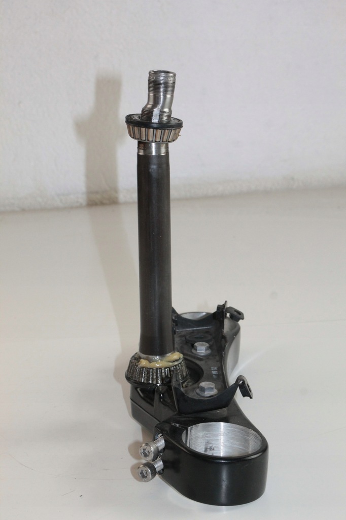 TRIUMPH ROCKET III 3 2300 SUSPENSIA SCAUNUL SCAZULUI INFERIOR Product image