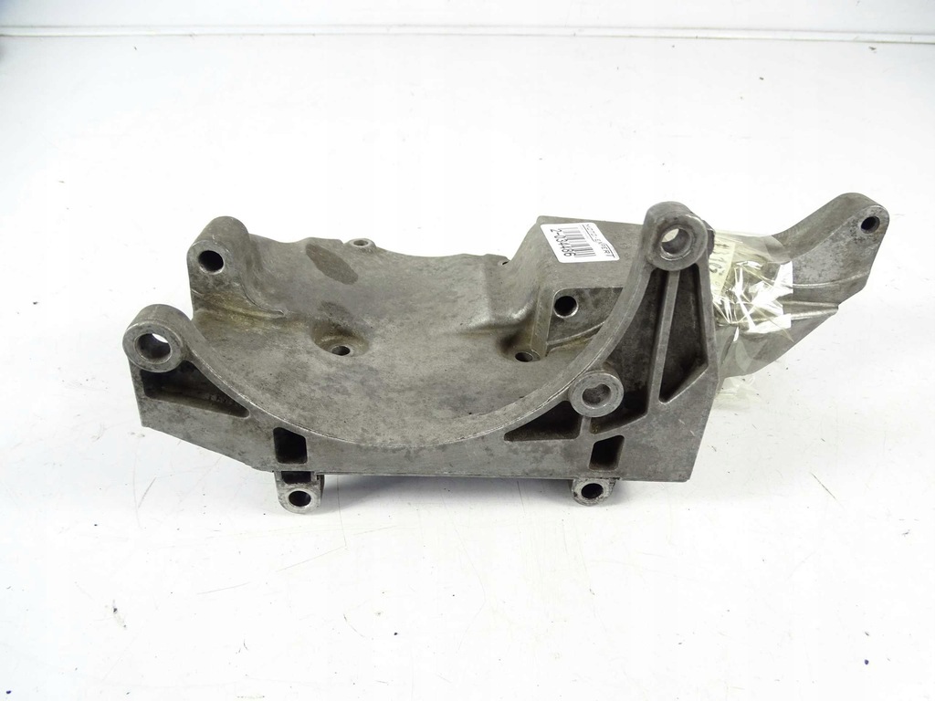 Mercedes W124 W129 W140 MOCOWANIE ŁAPA SILNIKA A1041550135 Product image