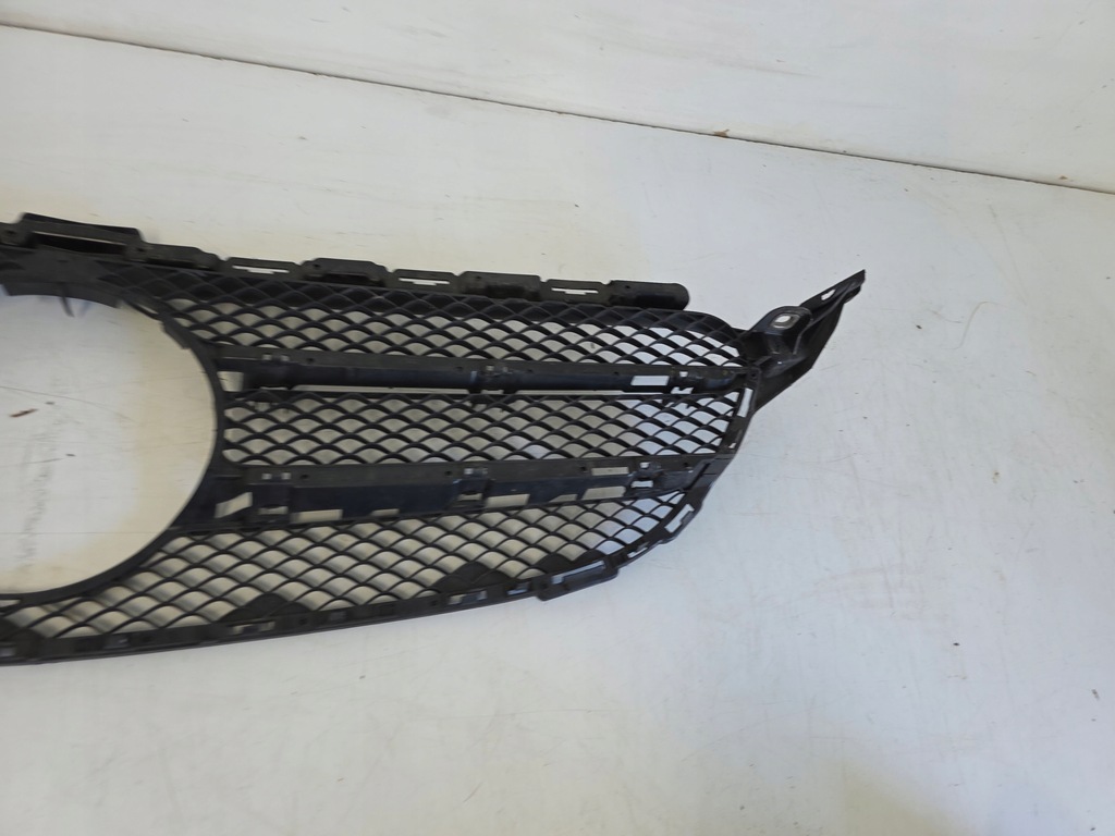Grill Dummy Bumper Mercedes C Clasa W205 A2058801704 Product image