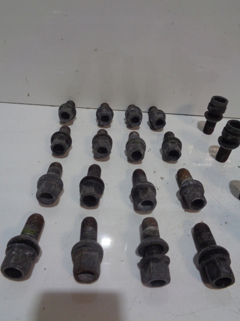 CHEIE SURUBURI HOTUL AUDI A8 D3 03-06 Product image