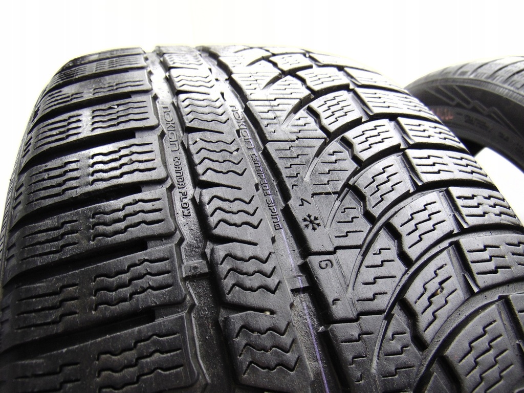 NOKIAN WR A4 PNEURI DE IARNĂ 245/45R19 R19 19 18 ani Product image