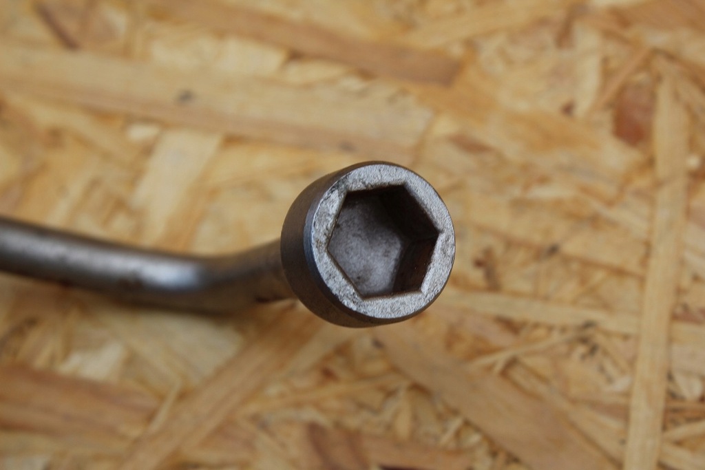 Cheie BMW originală pentru roți HEYCO de 17 inchi Product image