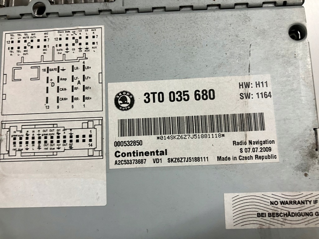 Radio Navi navigatie Columbus Skoda Octavia 2 II Lift 3T0035680 Product image