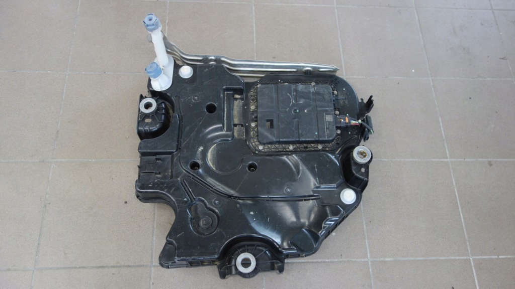 PEUGEOT 3008 LIFT C4 II ADBLUE AD ALBASTRU REZERVOR Product image