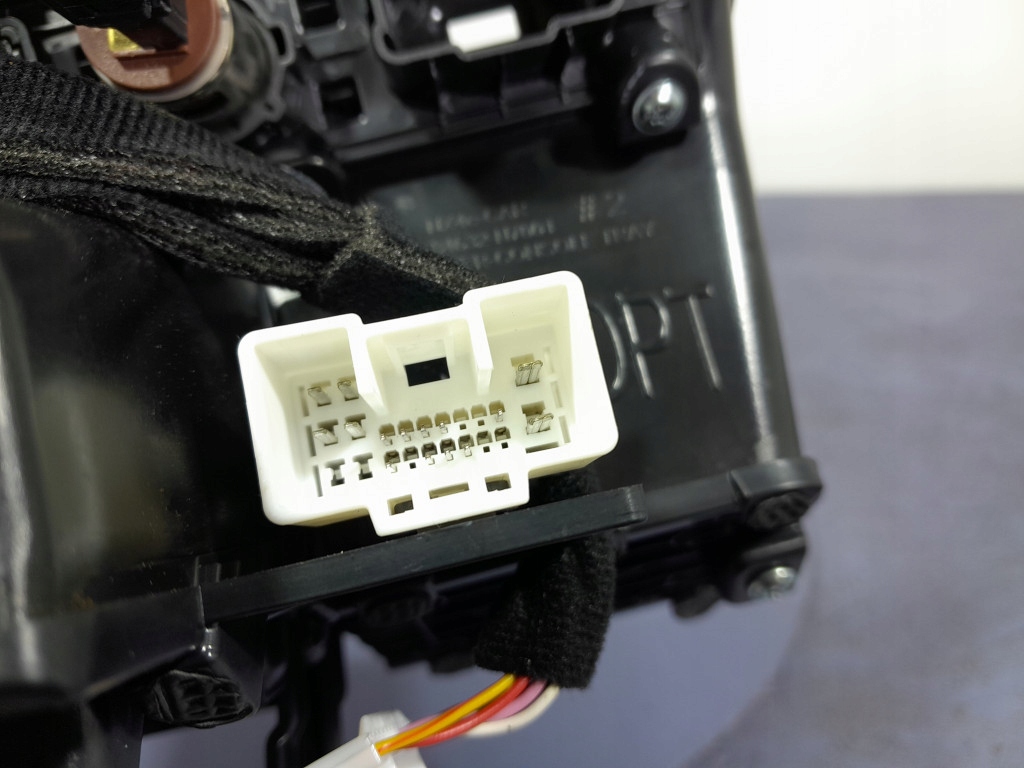 Compartiment de depozitare Hyundai Tucson IV al tunelului mijlociu 84630-N7000 Product image