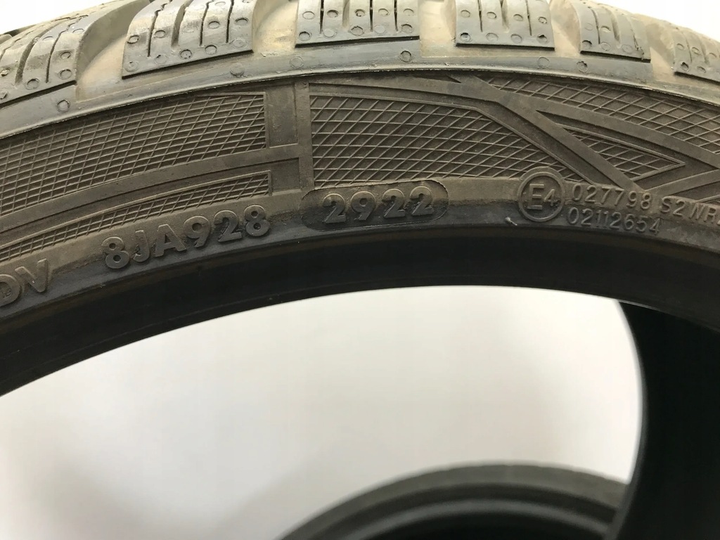 4 x PNEURI DE IARNĂ VREDESTEIN 255/35R21 98A 2022 (2922) 7mm DUPĂ O IARNĂ Product image