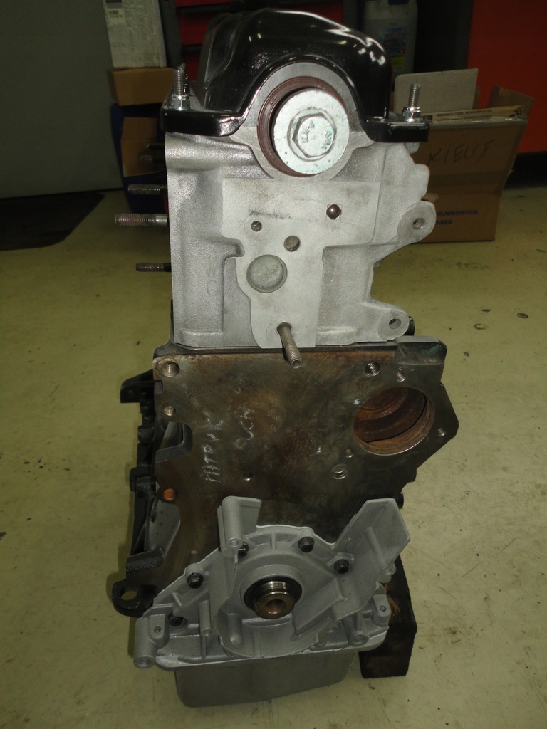 REPARATII MOTOR Stivuitor LINDE STHIL 2.0 BEF Product image