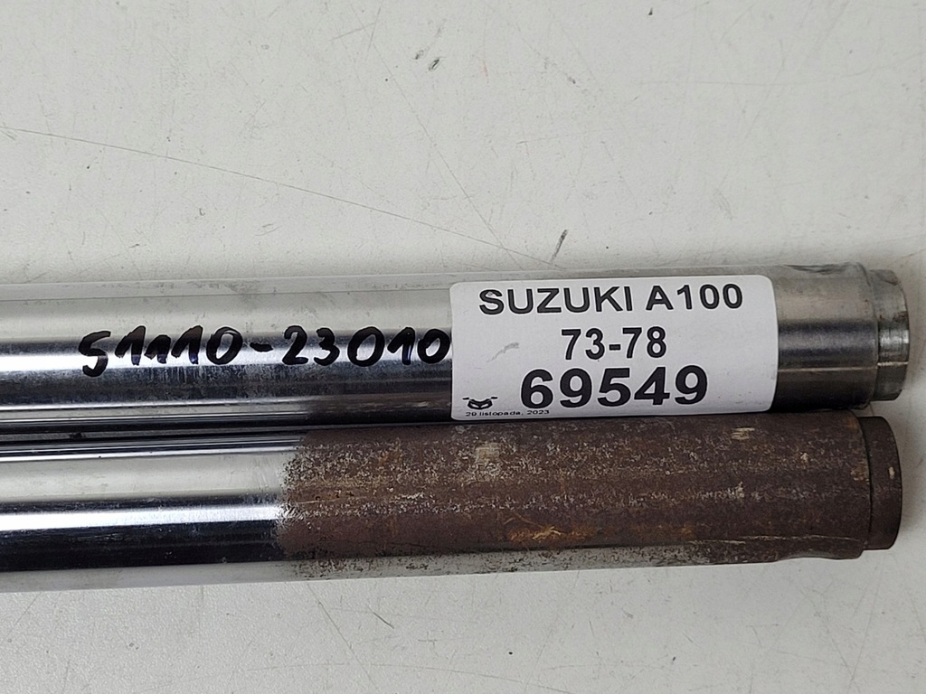 SUZUKI A100 73-78 LAGA TUBA SUSPENSION FATA STÂNGA DREAPTA 23010 Product image