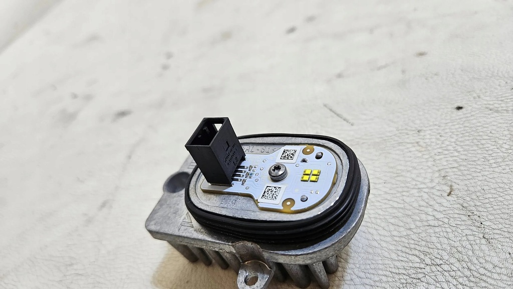 MODUL CONVERTOR LED SENSOR LAMPA VW TIGUAN II CN20000162 Product image
