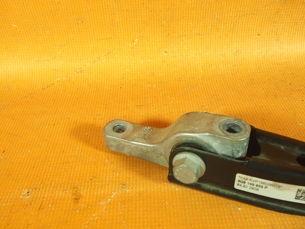 Audi Q3 83A 17KM Suspensie Suport Față 5q0199855p Product image