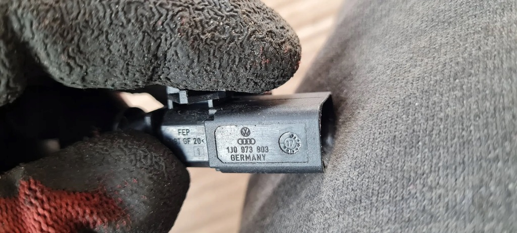 A5 8W WTYCZKA KOSTKA 1J0973803 VW AUDI A4 B9 8W A5 Q7 4M Q5 80A Product image