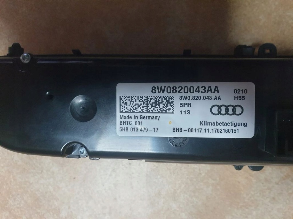 Panou Aer Conditionat Audi A5 a4 b9 8W0820043AA Product image