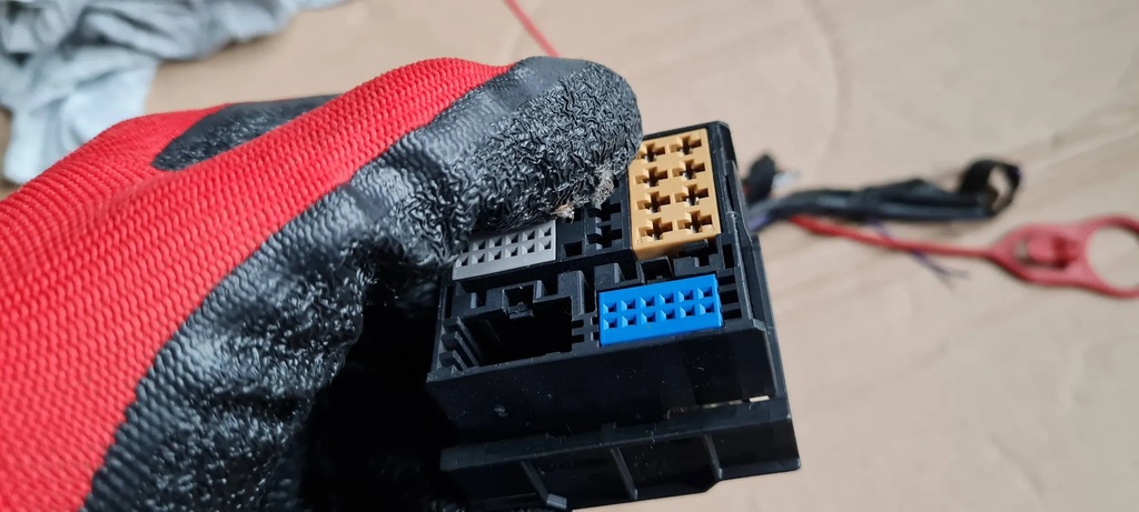 A5 8W CONECTOR RADIO ștecher 8X0035444 Q5 Q3 A6 A4 B9 Q3 Q7 4M Product image