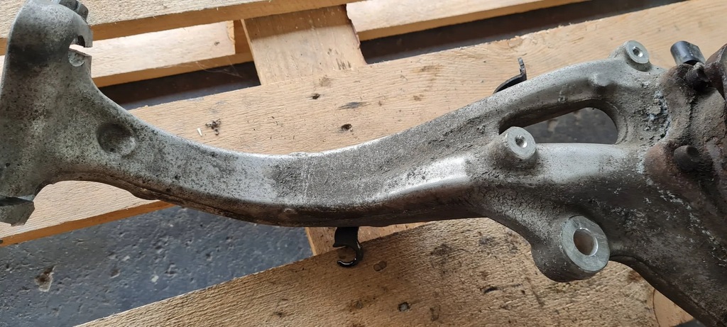 A5 8W articulație DREAPTA FAȚĂ DREAPTA 8W0407254F A4 B9 8W Product image