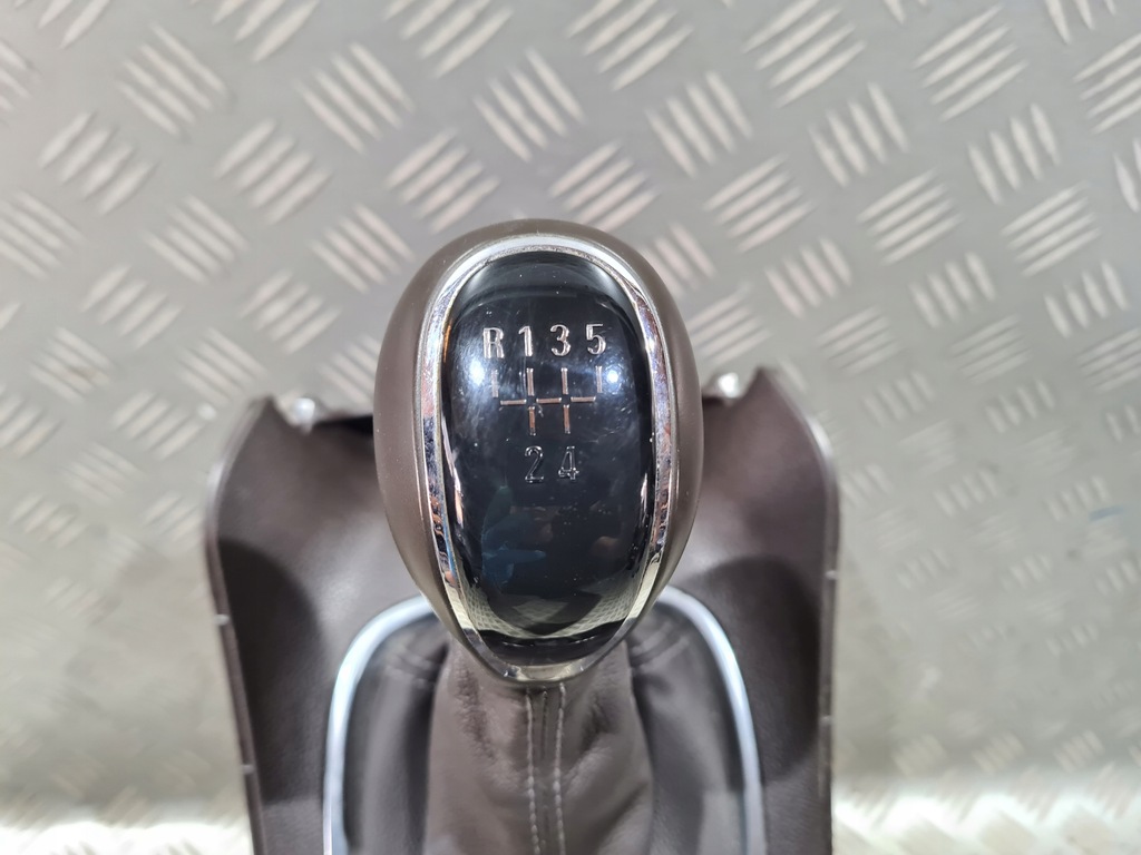 Pârghie selector de viteze MERIVA B 1.4 TURBO 1.3 CDTI 5 trepte maro Product image