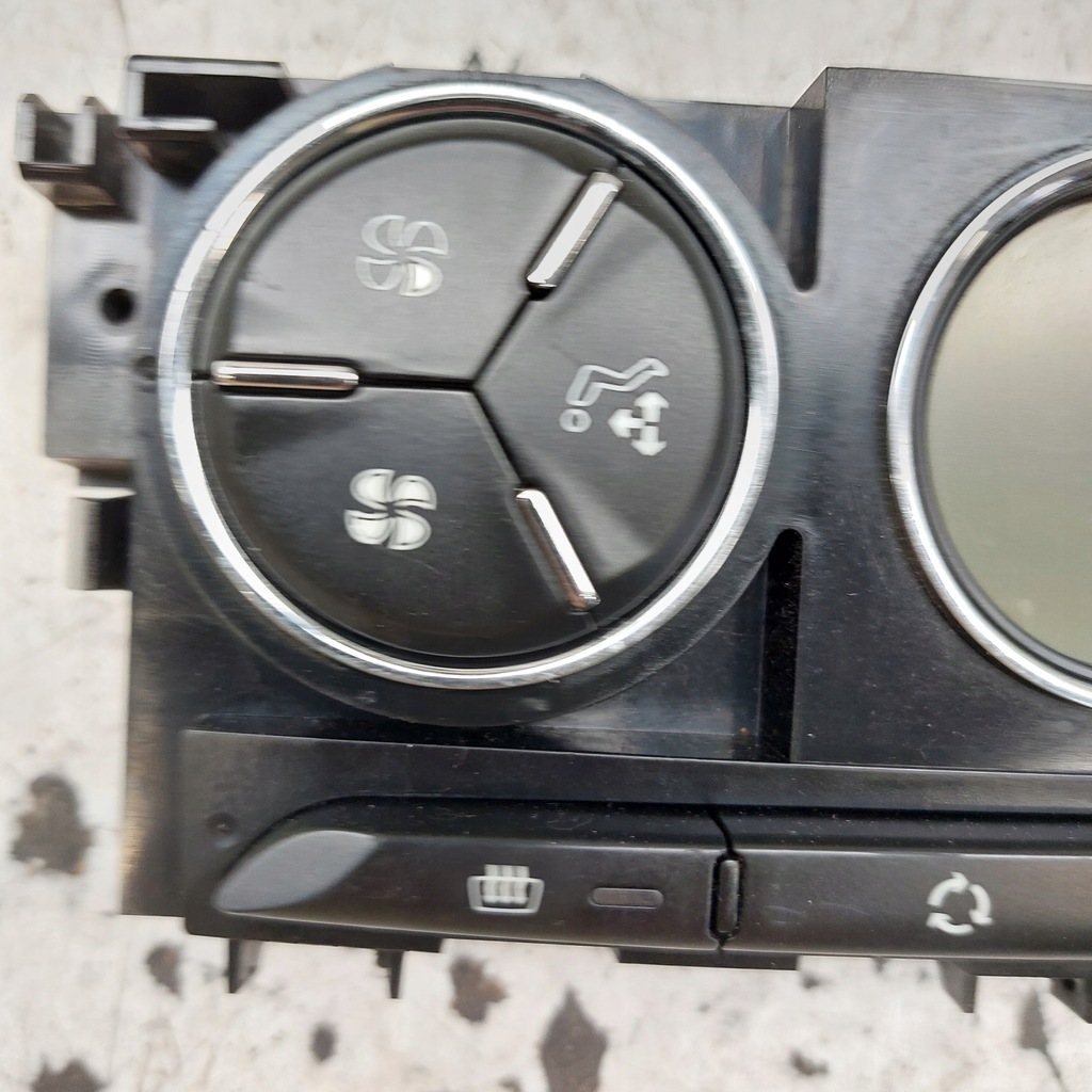 CITROEN C3 II PANOU AER CONDITIONAT 400018001 Product image