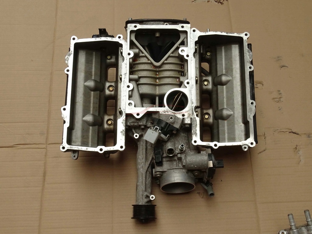 Compresor cu cap supraalimentat JAGUAR XF XJ RANGE ROVER 3.0 SC DX236F066CB Product image