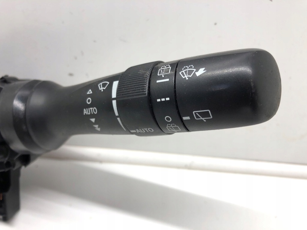 COMBUTATOR COMBINAT TOYOTA AVENSIS T27 173832 09-18 COMUTATOR Product image