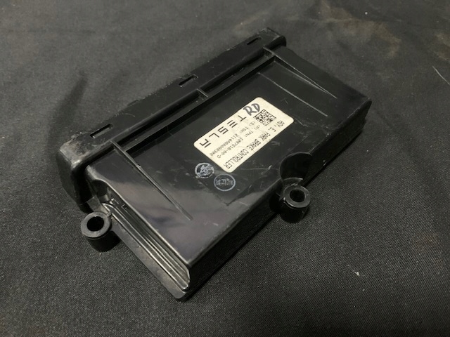 ECU controler frână de mână Tesla S 1007618-00-D Product image
