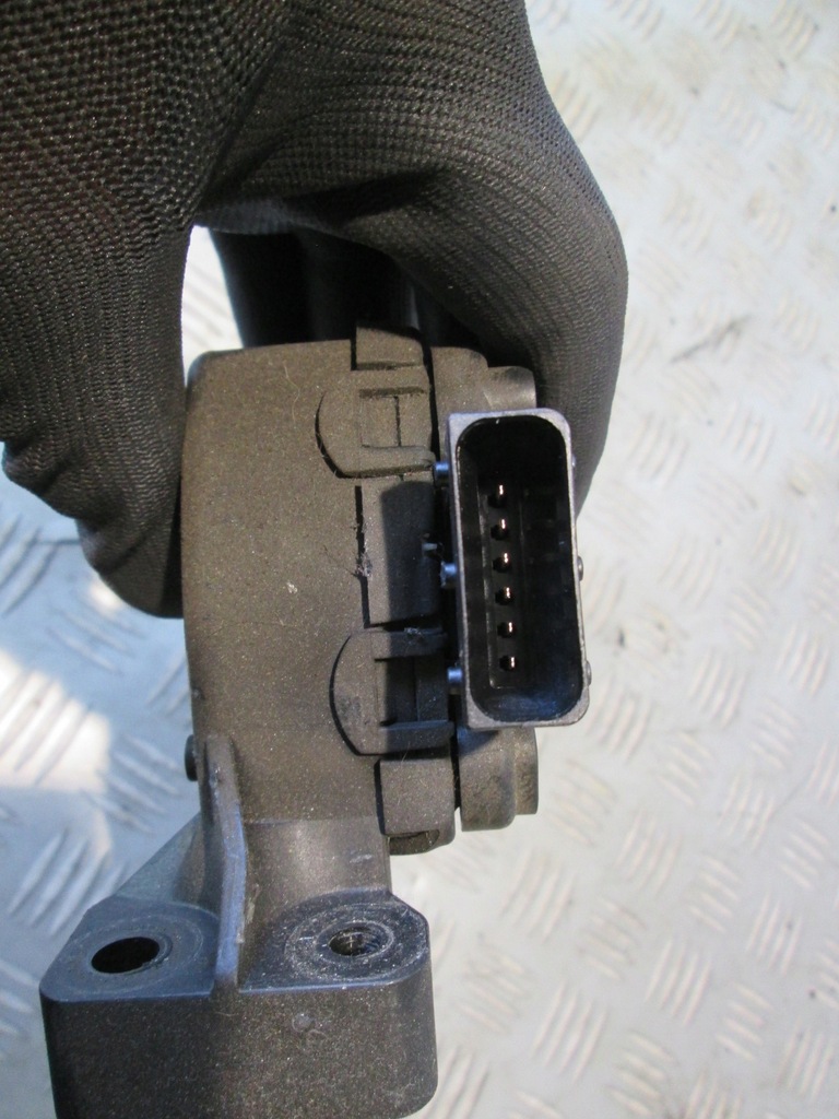 POTENTIOMETR PEDALA OPEL VECTRA C 9186724 CE Product image