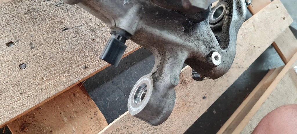 A5 8W Knuckle STÂNGA FAȚĂ STÂNGA 8W0407253F A4 B9 8W Product image