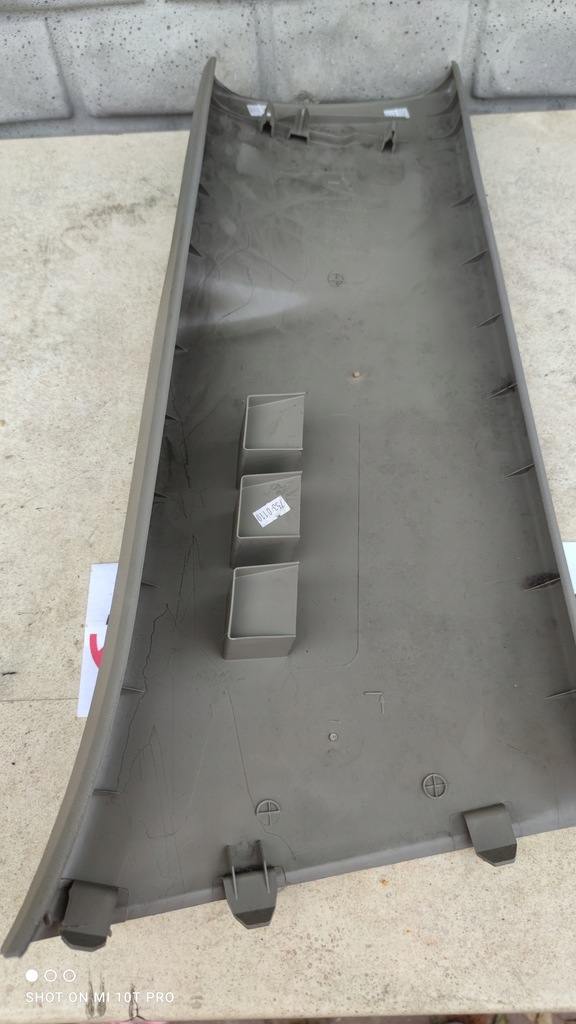 CAPAC STÂLP CENTRU SCENIC II 8200084326 Product image