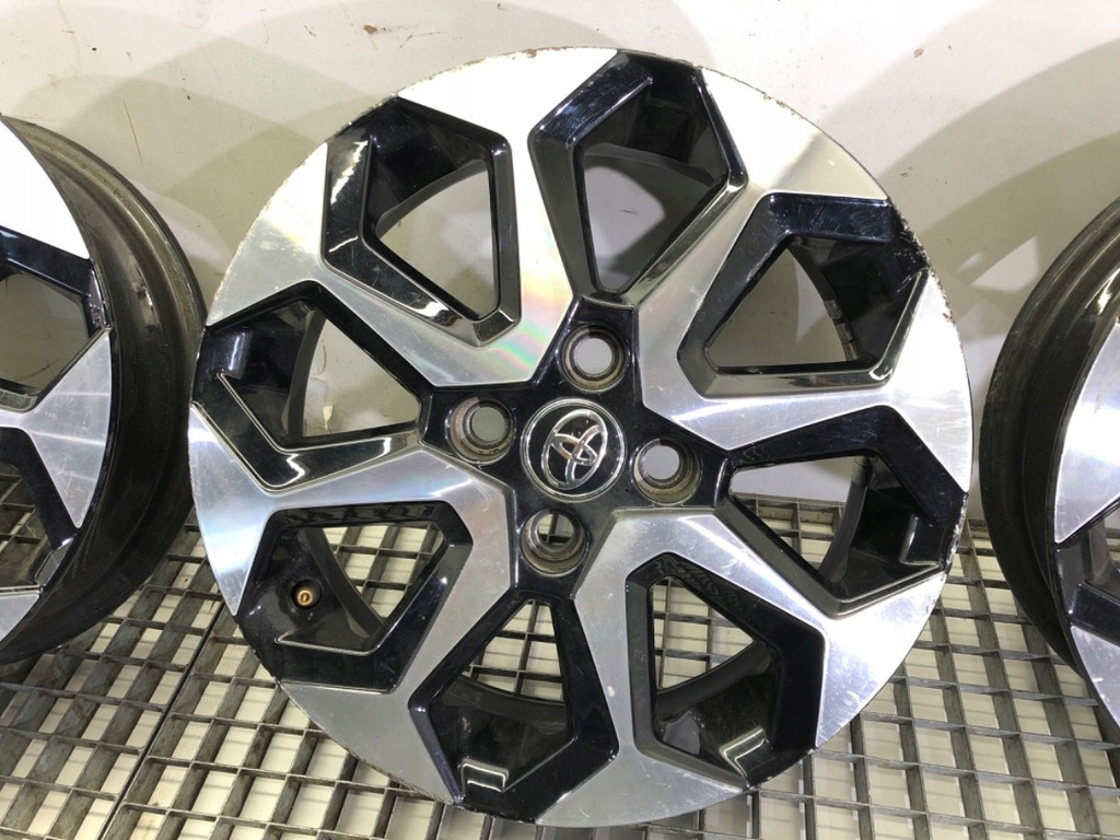 SET JANTE 15" 4.5J 4X100 ET35 42611-0H050 TOYOTA AYGO II Product image