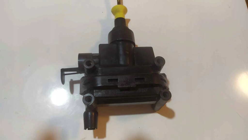 Mercedes-Benz W124 Servomotor de inchidere centralizata Product image