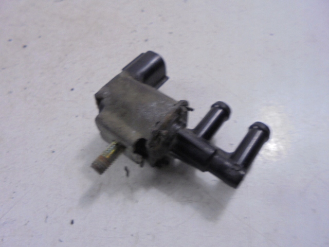 MITSUBISHI COLT VI Z30 VALVĂ DE VACUM 1.3B MR507781 K5T48395 Product image