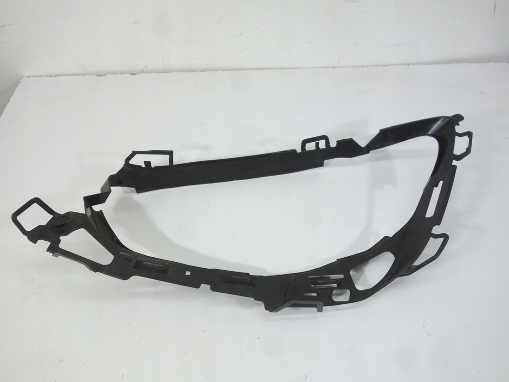 GARNITURA LAMPĂ FATA DREAPTA MERCEDES E-KL W213 LIFT 2020- A2138261200 Product image