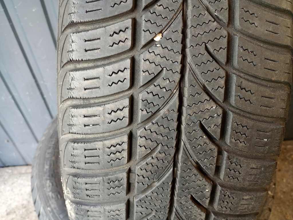 Toate sezonul Novex 215/55R17 5.5mm 18r anvelope Product image