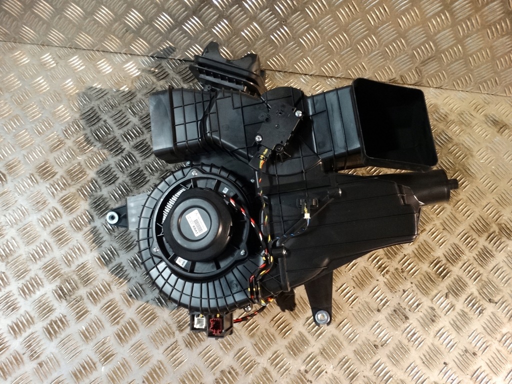 ÎNCĂLZIRE SPATE 7 LOCURI MERCEDES GLS W167 1 Product image