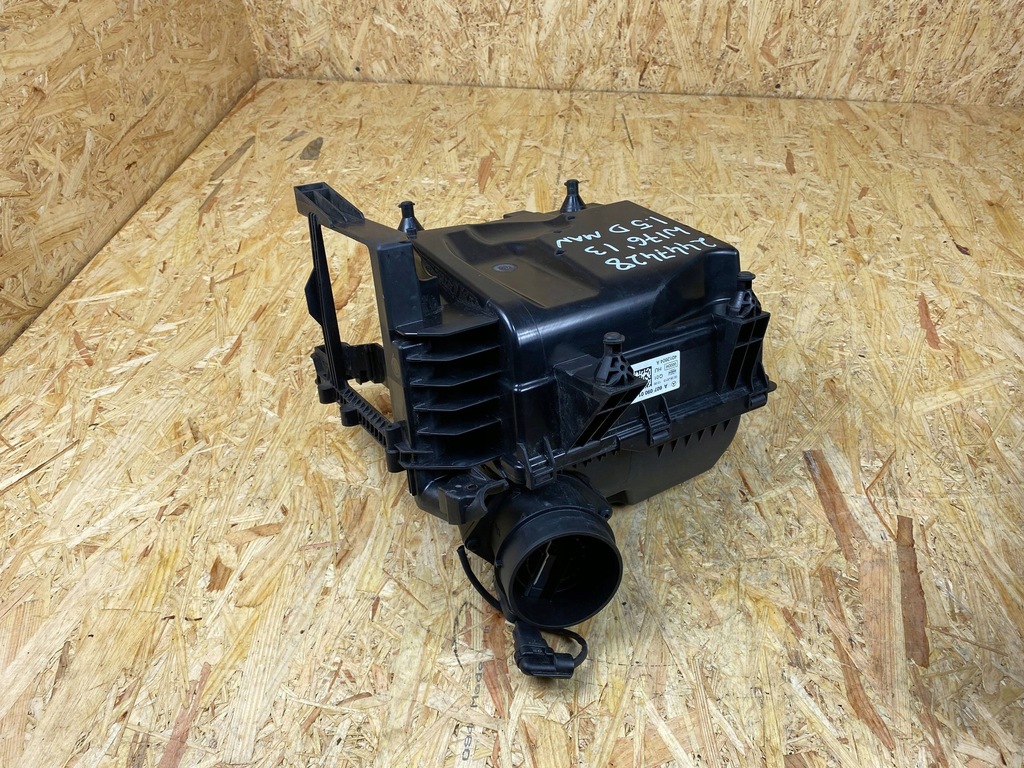 CARCASA FILTRUL DE AER MERCEDES W176 W246 W117 1.5D A6070900101 Product image