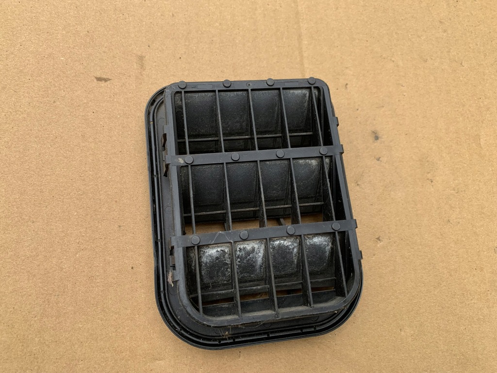 GRILĂ DE VENTILARE APOI 1H0819465D VW SKODA AUDI ORIGINAL 100% FUNCȚIONAL Product image