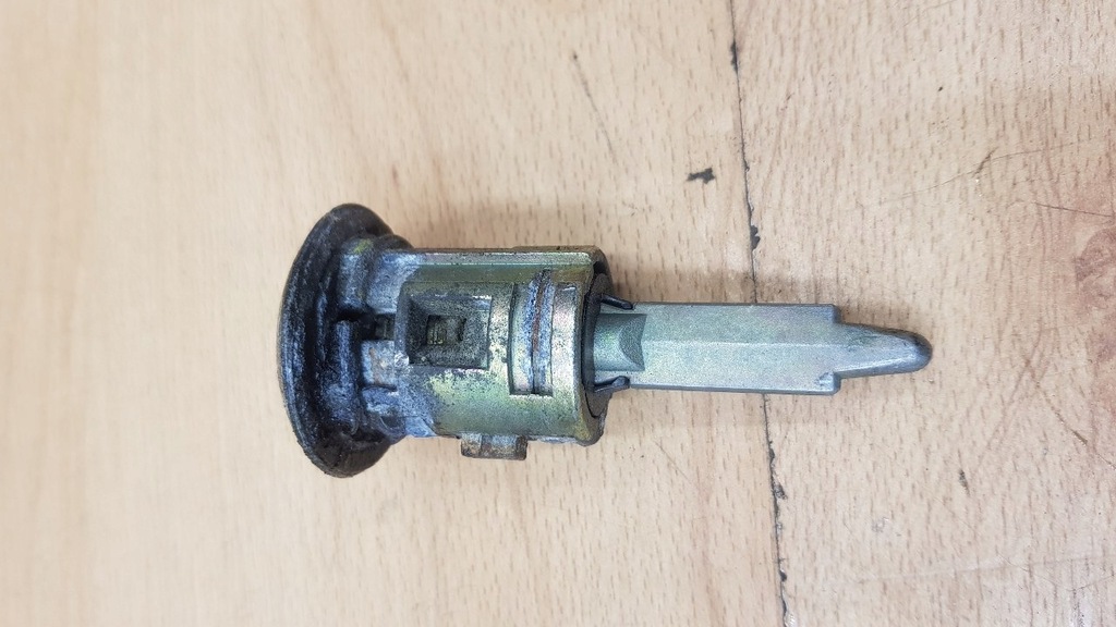 INSERȚIE BLOCARE UȘĂ FAȚĂ STÂNGA FORD TRANSIT MK6 Product image