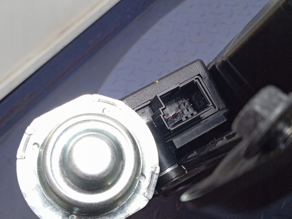 BMW G30 5 TRAPOZ 8067930 Product image