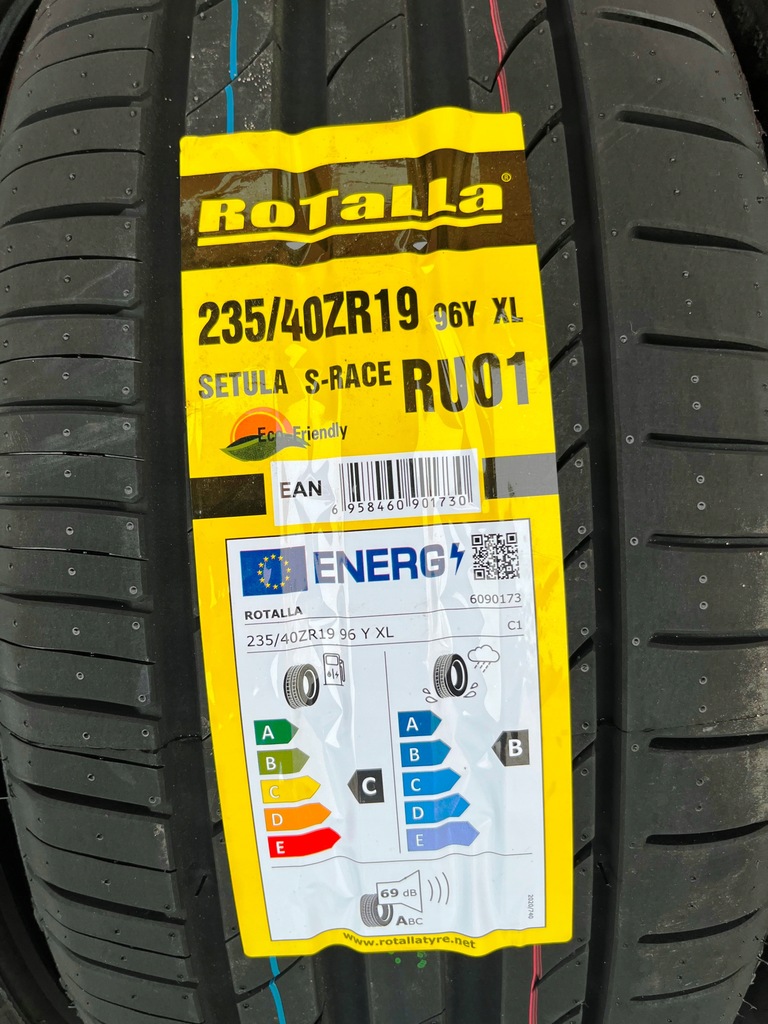 VW PASSAT B8 ROȚI DE VARĂ 235/40R19 AEZ NOU RIKEN Product image
