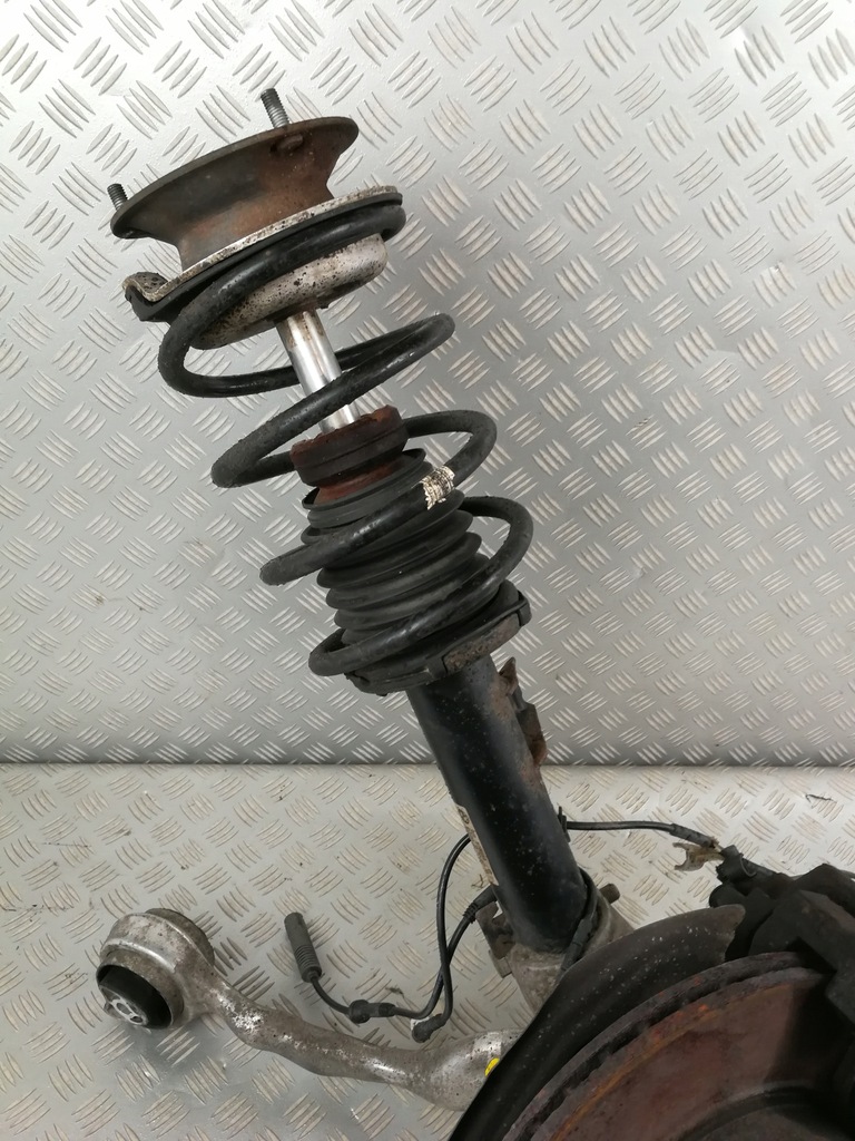 6764443 mcperson clemă articulație brațe de comandă bară stânga față BMW E90 E91 LCI Product image