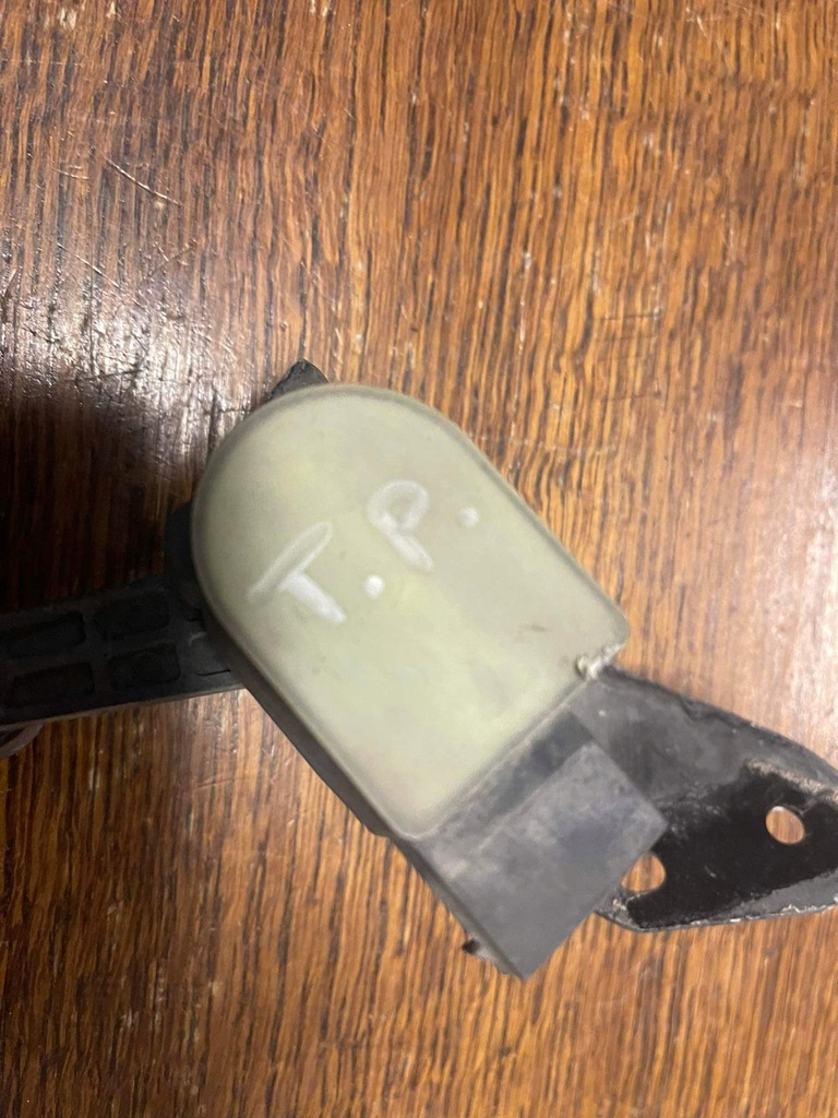 SENSOR DE NIVELARE XENON DREAPTA SPATE AUDI A8 S8 D3 5.2 SCURT 4E0616572D Product image