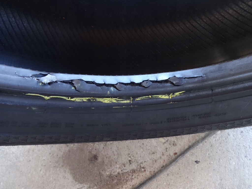 ANVELOPE DE IARNĂ CONTINENTAL 215/70R15C 4.8mm!! Product image