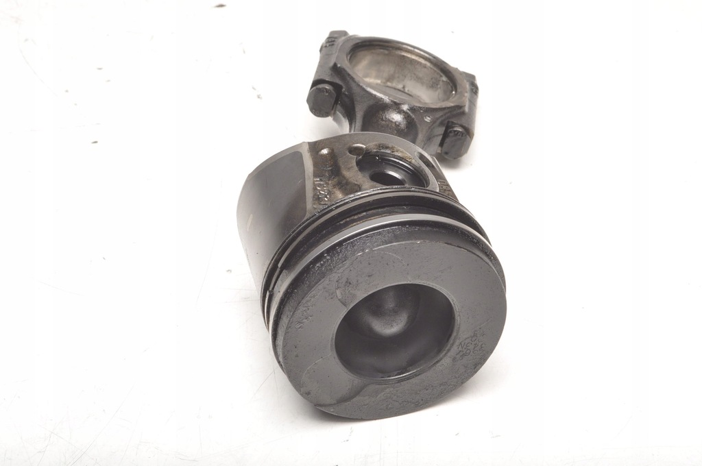 FORD FOCUS MK2 PISTON CU BIELLA 085190 Product image