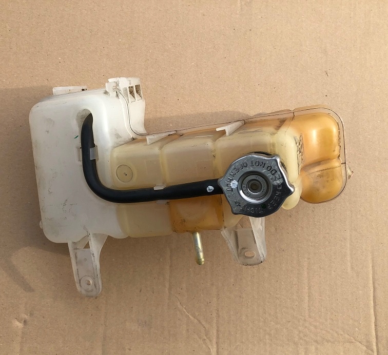 CHALLENGER 09+ REZERVOR RADIATOR REZERVOR Product image
